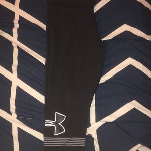 Under Armour Cropped Leggings